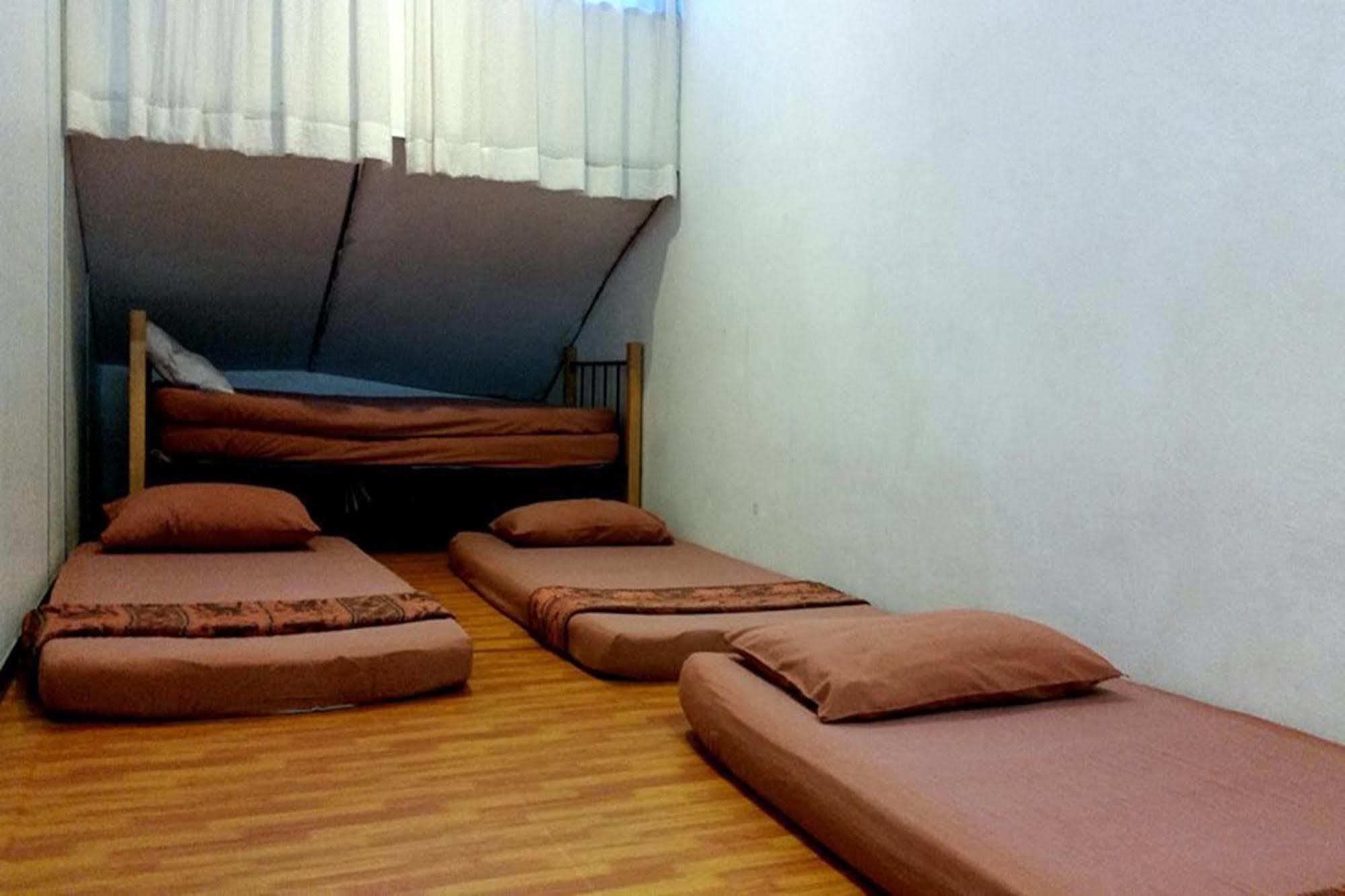 The Jiong House Hostel Malacca Exterior photo